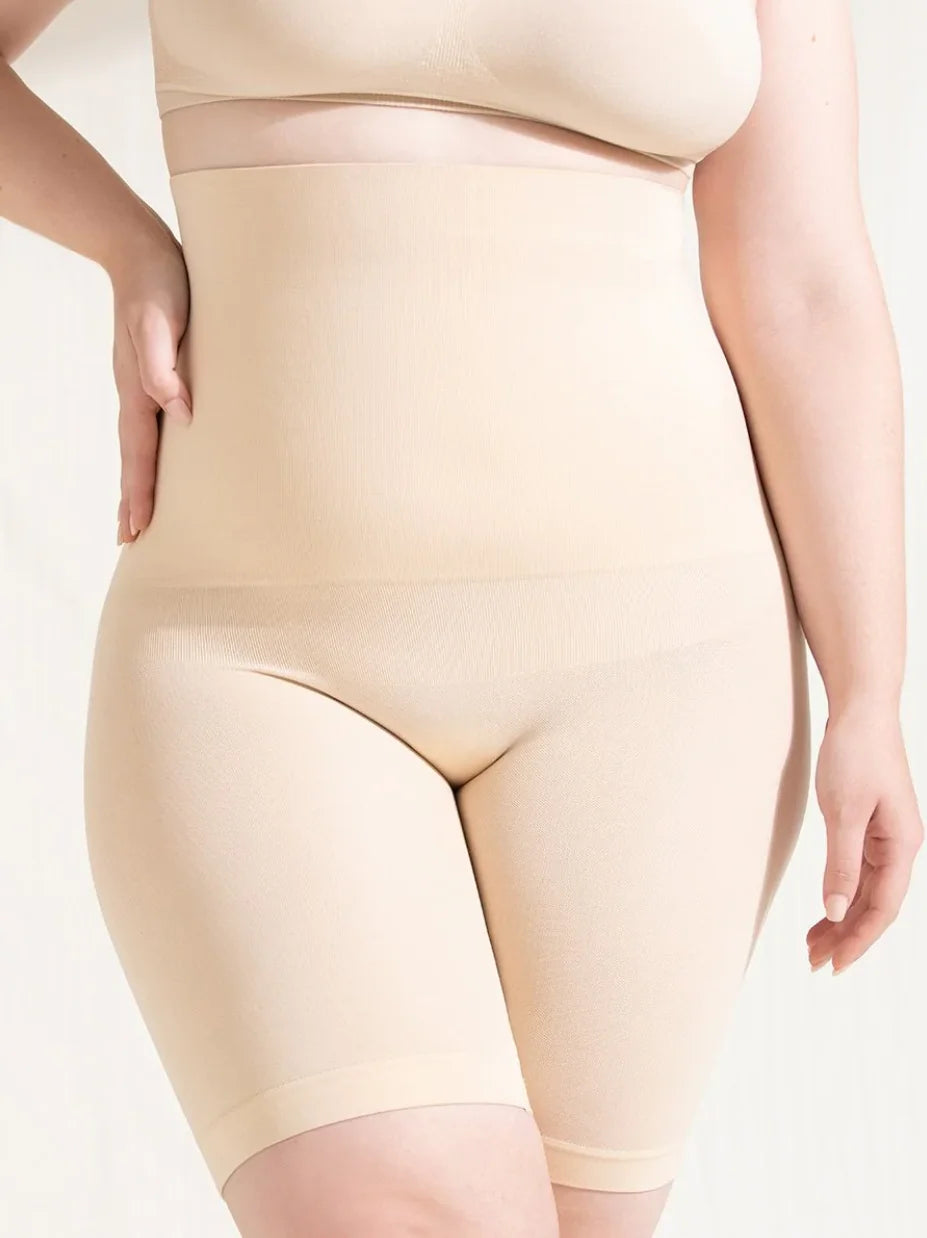VelvaShape: Die Shapewear, die dich formt.